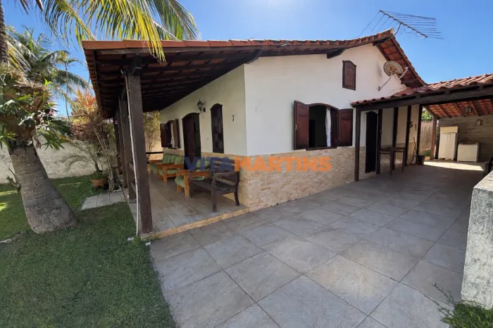Casa linear MOBILIADA em Condomínio fechado para aluguel por R$2.400,00 + TAXAS, no Braga