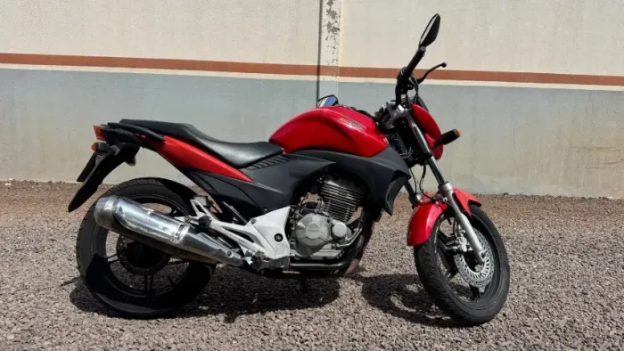 ? HONDA CB 300R 2012 ? VERMELHA