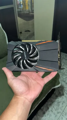 RX 560 4GB Giga byte
