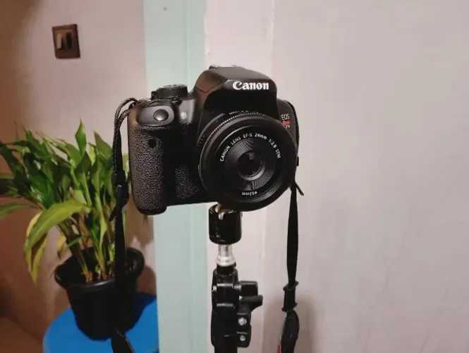 Canon T5i Excelente Estado + Lente 18-55mm + 24mm STM