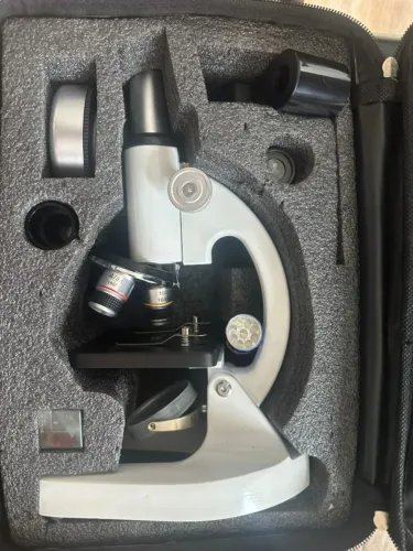 Microscópio Monocular Biológico Profissional - 64x A 2400x