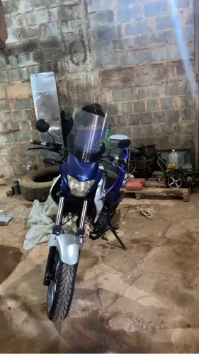 Moto a venda moto muito boa 
