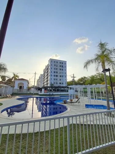 Apt Residencial do Bosque.Flores.