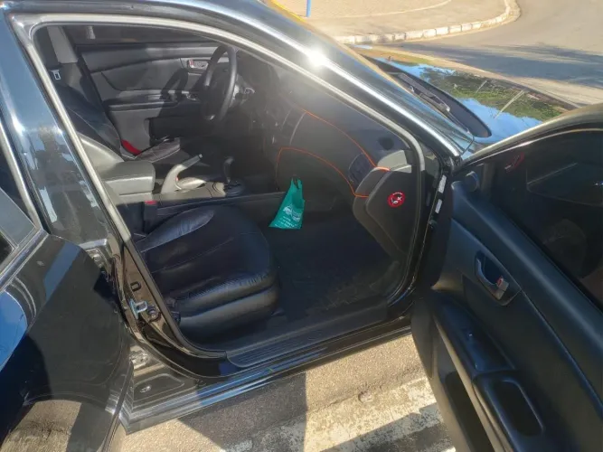 Kia Motors Magentis EX 2.0 16V Aut. 2010