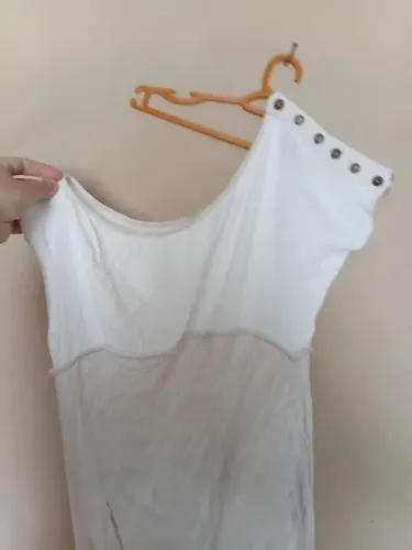 Vestido feminino corte assimétrico alça de ombro e braço. ORIGINAL SANTÍSSIMA VESTIMENTA M