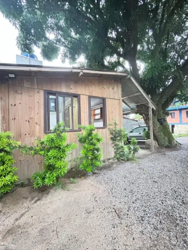 Casa compacta para locação anual ou mensal