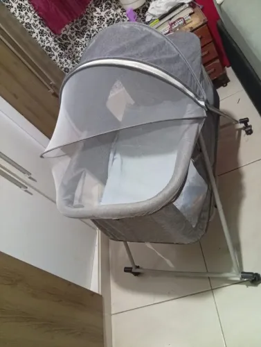 Mini berço seme novo usado poucas vezes sem detalhes muito novo ZAP * 230 reais