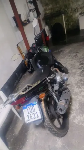 Moto Yamaha factor pra vender logo