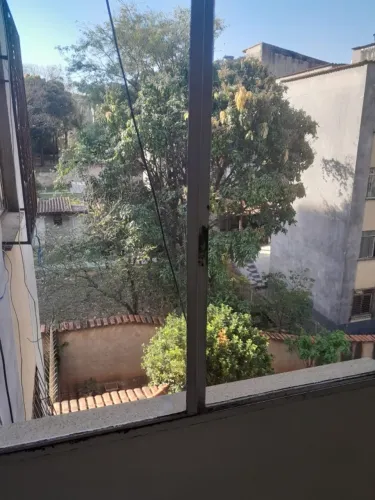 Apartamento B. Teixeira Dias 3 qts , arejado, 75m² 3º andar, 1 vaga, docs. regularizada