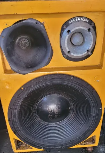 Vendo ou troco Som e Amplificador NCA