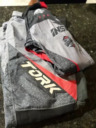 Vende-se conjunto motocross