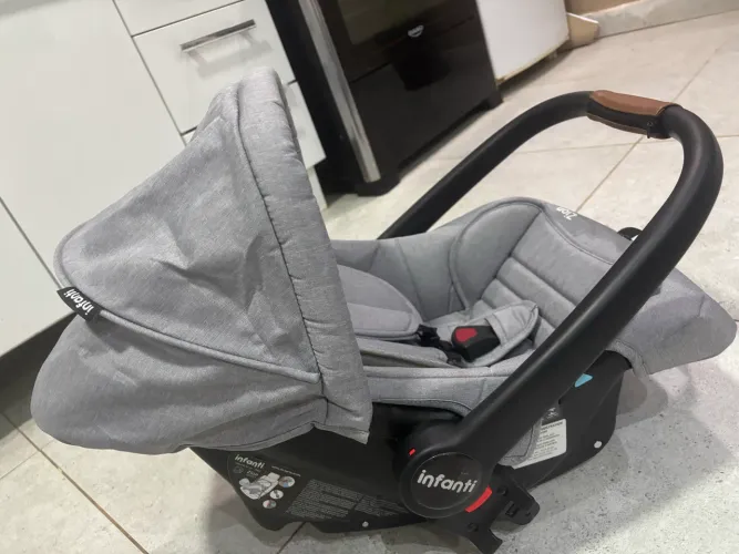 Bebê conforto Infanti 270