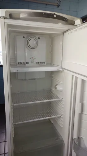 Geladeira Consul Frost Free CRB36AB com Freezer Supercapacidade Branca - 300L - 220V