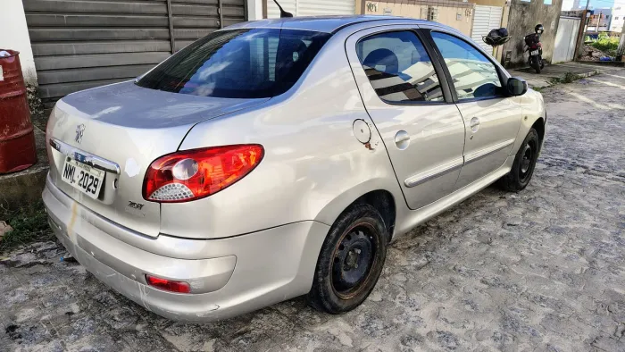 Peugeot 207 Sedan Passion XS 1.6 Flex 16V 4P 2012