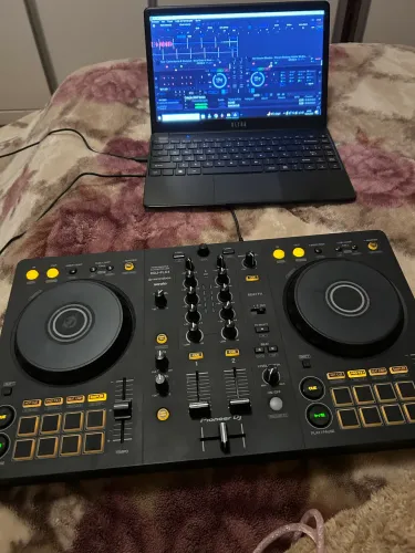 Controladora flx 4 - DDJ - Pioneer - DJ - Festa - Cabos - microfone