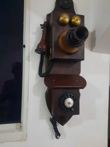 TELEFONE EM MADEIRA DE ALTA QUALIDADE
