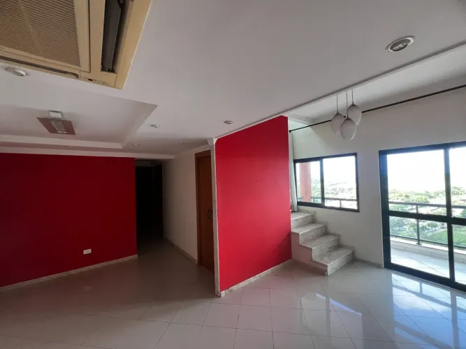 Cobertura duplex para venda no Esplanada