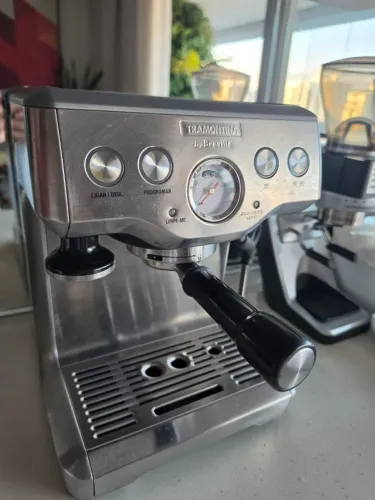 Maquina Espresso Breville Tramontina