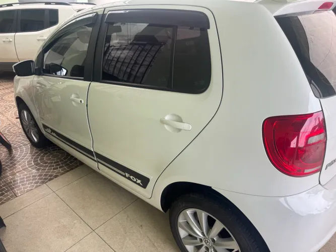 Volkswagen Fox 1.0 MI Total Flex 8V 5P 2014