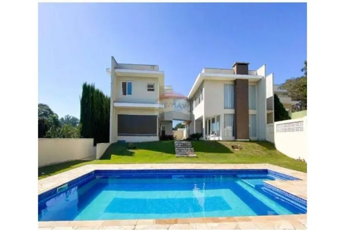 Excelente casa em condomínio de alto padrão para alugar por R$ 19.500,00/mês com 5 suítes