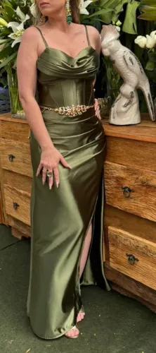 Vestido festa formatura casamento verde oliva