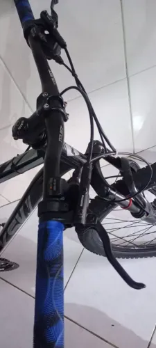 Vende-se bicicleta aro 29 ksw, vai com freio hidráulico Shimano mt200
