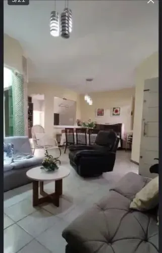 C.S VENDE-SE CASA NA MARAMBAIA.