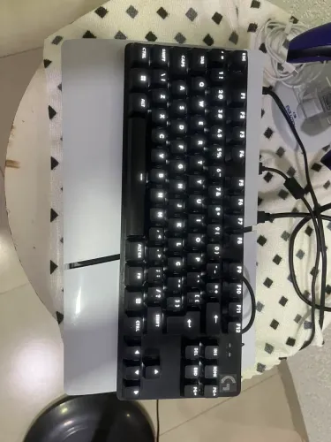 Teclado gamer mecânico Logitech