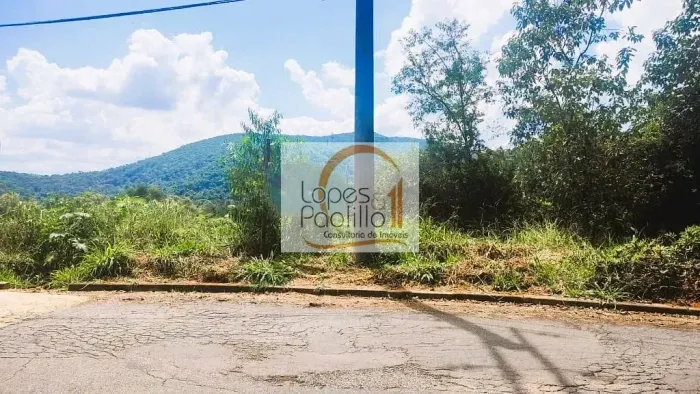 Excelente terreno à venda em condomínio!
