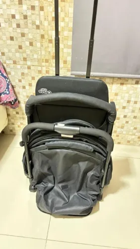 Vendo carrinho de bebê e cadeira de alimentação