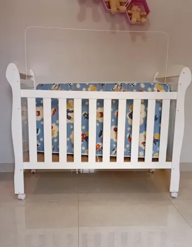 Berço Americano Infantil + Colchão - Seminovo