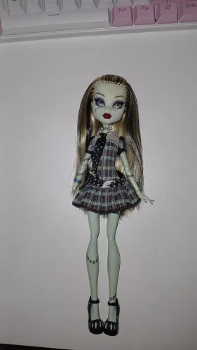 Frankie (RESERVADA)