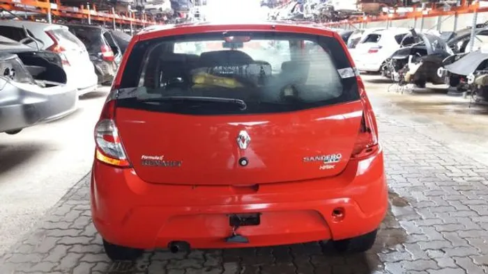 Peças usadas Renault Sandero 2010 1.0 16v flex 76cv câmbio manual