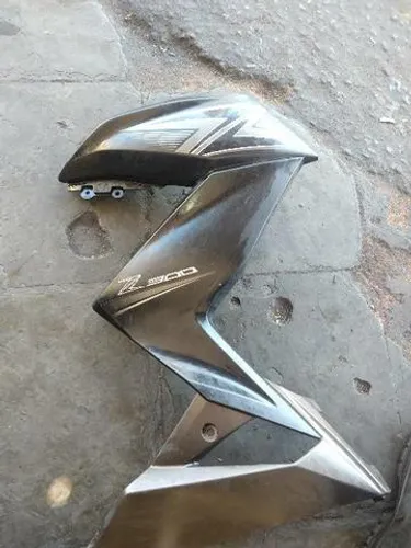 Aba do tanque ou carenagem da z 300
