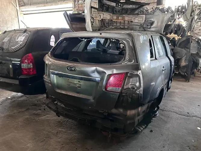 Kia sorento 2012 sucata para retirada de pelas usadas