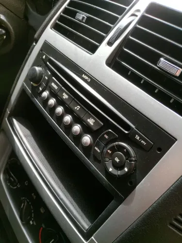 Rádio original Peugeot 307