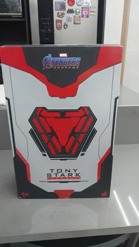 Figura de Ação Tony Stark - Avengers Endgame - 1/6 escala