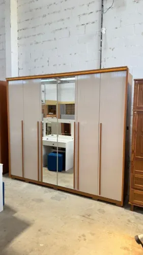 Guarda-roupa de casal com espelho100%MDF 