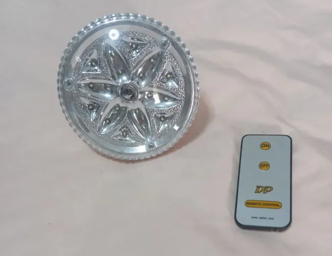Lâmpada Led 18 leds com controle remoto