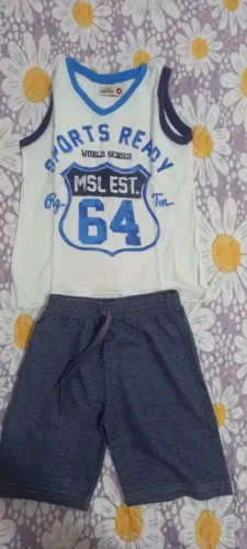 Roupa camiseta regata e bermuda tamanho 04 usado.