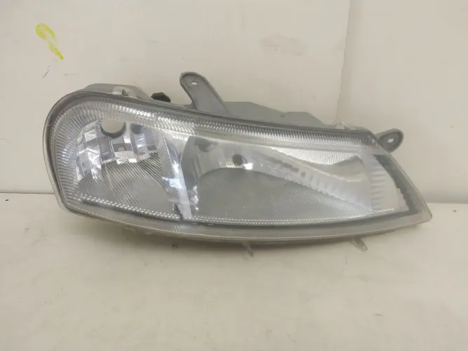 Farol direito celta 2001/2005 original usado 