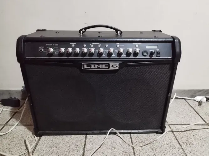 Amplificador LINE 6 SPIDER IV 120w + foot