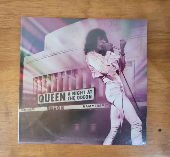 Queen - A Night At The Odeon Lp Duplo Importado Lacrado