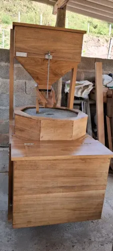 MOINHO DE PEDRA ELÉTRICO  "FUBA"
