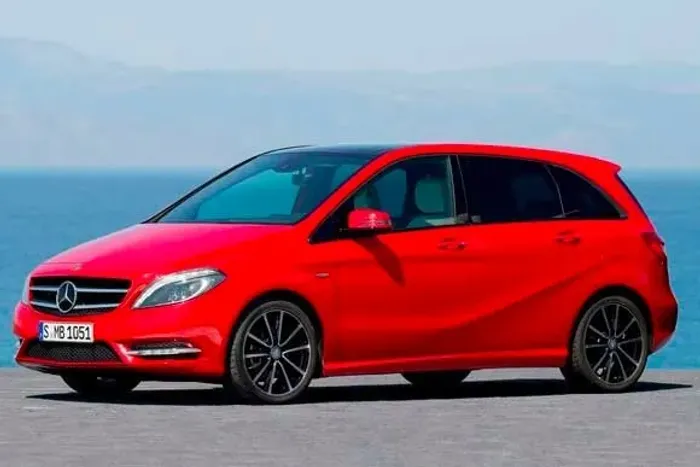Sucata Mercedes B200 2014 