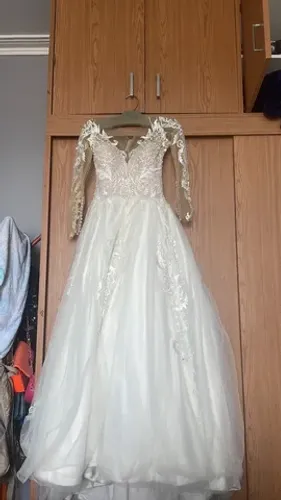 Vendo Vestido 15 anos/noiva (NA ETIQUETA 8.000,00 ) 