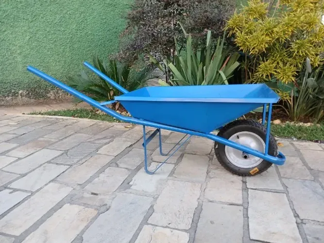 Carrinho de mão reforçado chapa 18 com pneu e câmara 325 x 8 novo