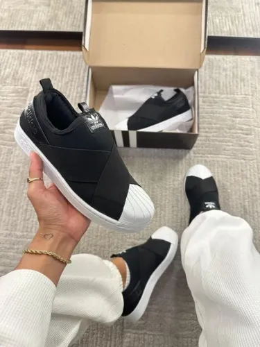 Adidas SlipOn sem cadarço 