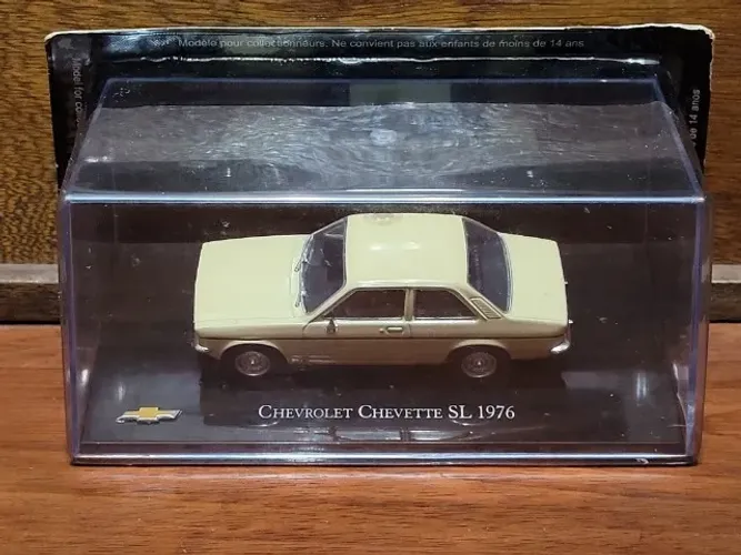 Chevrolet Chevette SL 1976 - Coleção Chevrolet Collection - Carrinho Miniatura 1/43