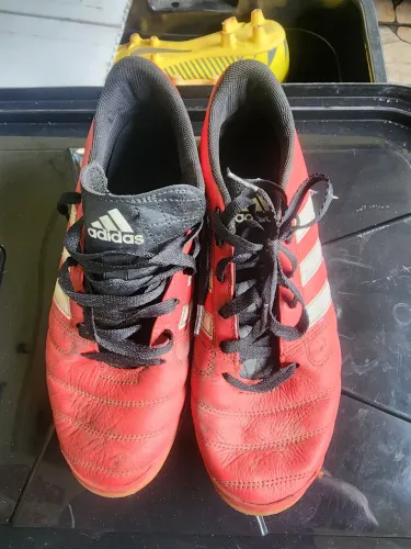 Chuteira adidas Gloro futsal